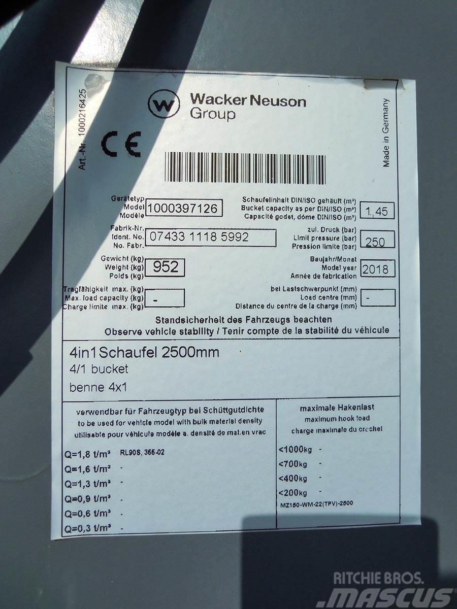 Wacker Neuson 4/1 2480mm 1,30m3 Otros equipamientos de construcción