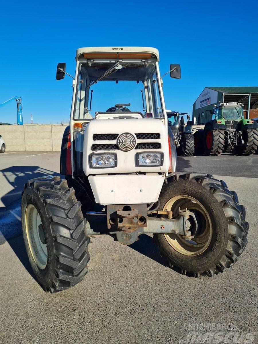 Steyr 8075 A Tractores