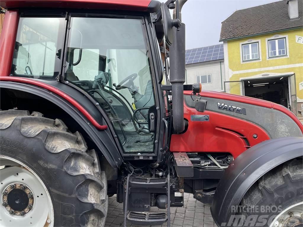 Valtra N 141 Advance Tractores