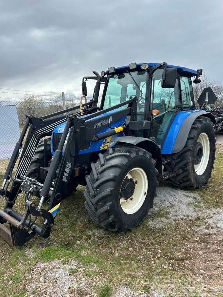 New Holland T5070 Tractores