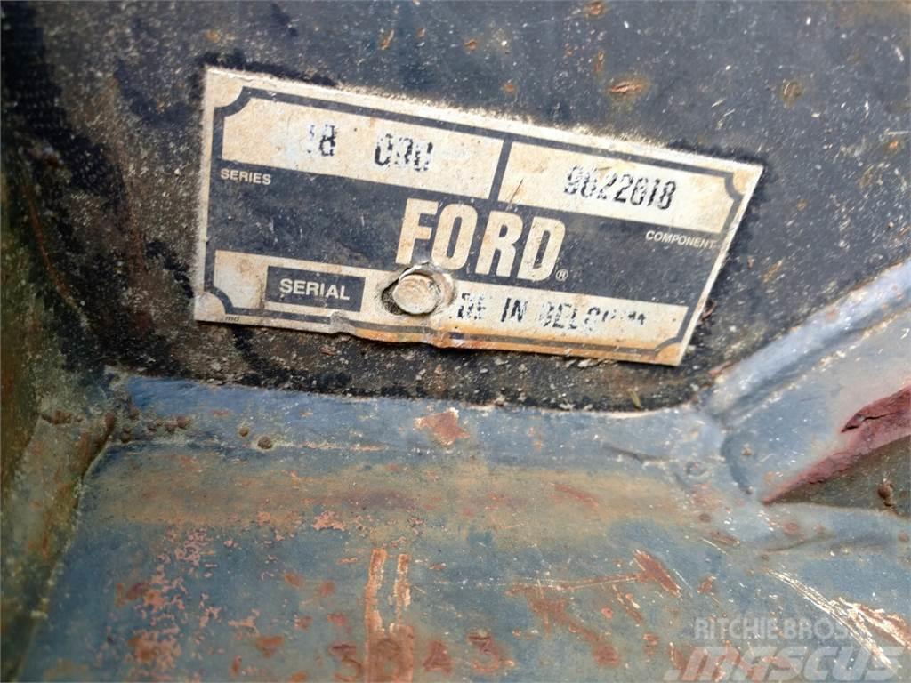 Ford 3' BACKHOE BUCKET Cucharones