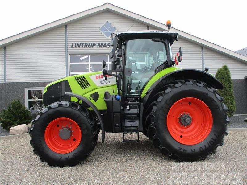 CLAAS AXION 870 CMATIC  med frontlift og front PTO, GPS  Tractores