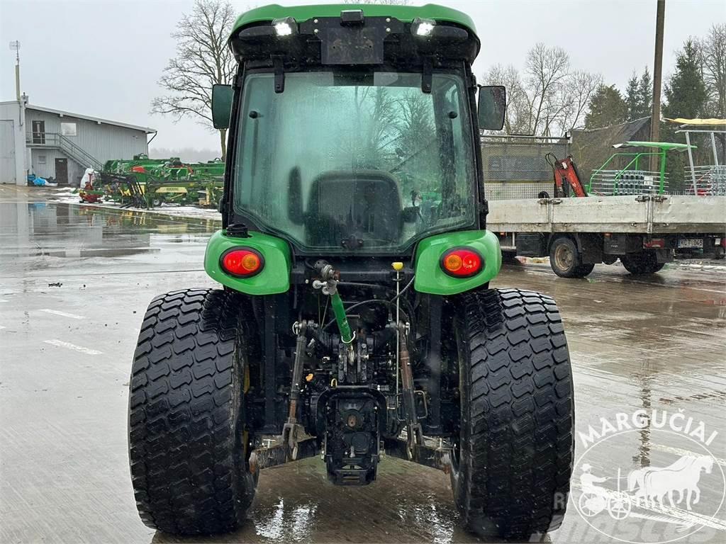 John Deere 4720, 58 AG Tractores