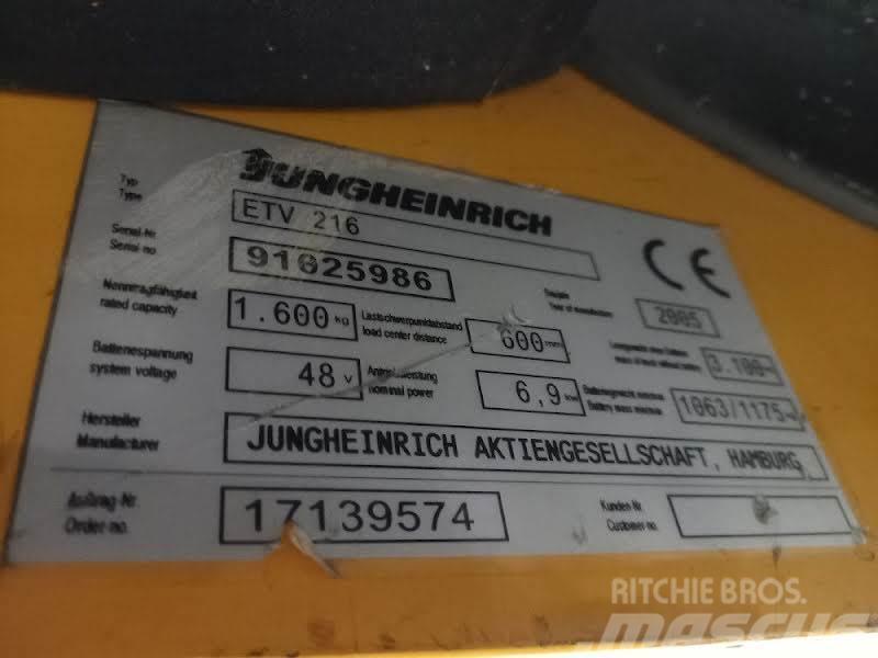 Jungheinrich ETV 216 Carretillas retráctiles