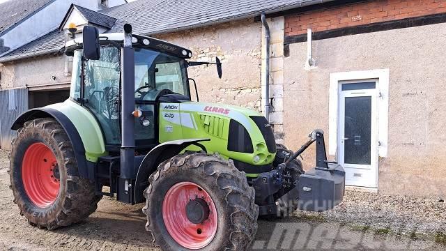 CLAAS ARION 640 Tractores