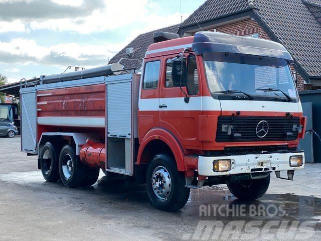 Mercedes-Benz SK 2238 6x2 Feuerwehr Wassertanker Camiones aspiradores/combi