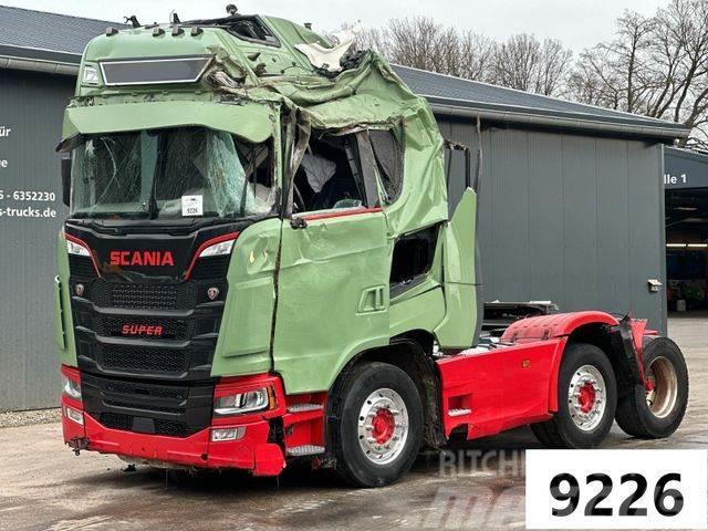 Scania S650 V8 Euro6 6x2 *Unfallschaden Cabezas tractoras