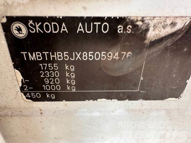 Skoda Praktik 1,2 benzin, manual vin 476 Furgonetas caja abierta