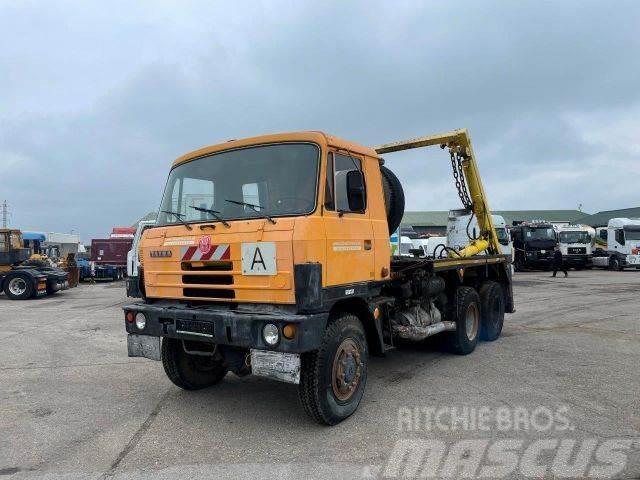 Tatra 815 for containers 6x6 vin 145 Camiones con gancho