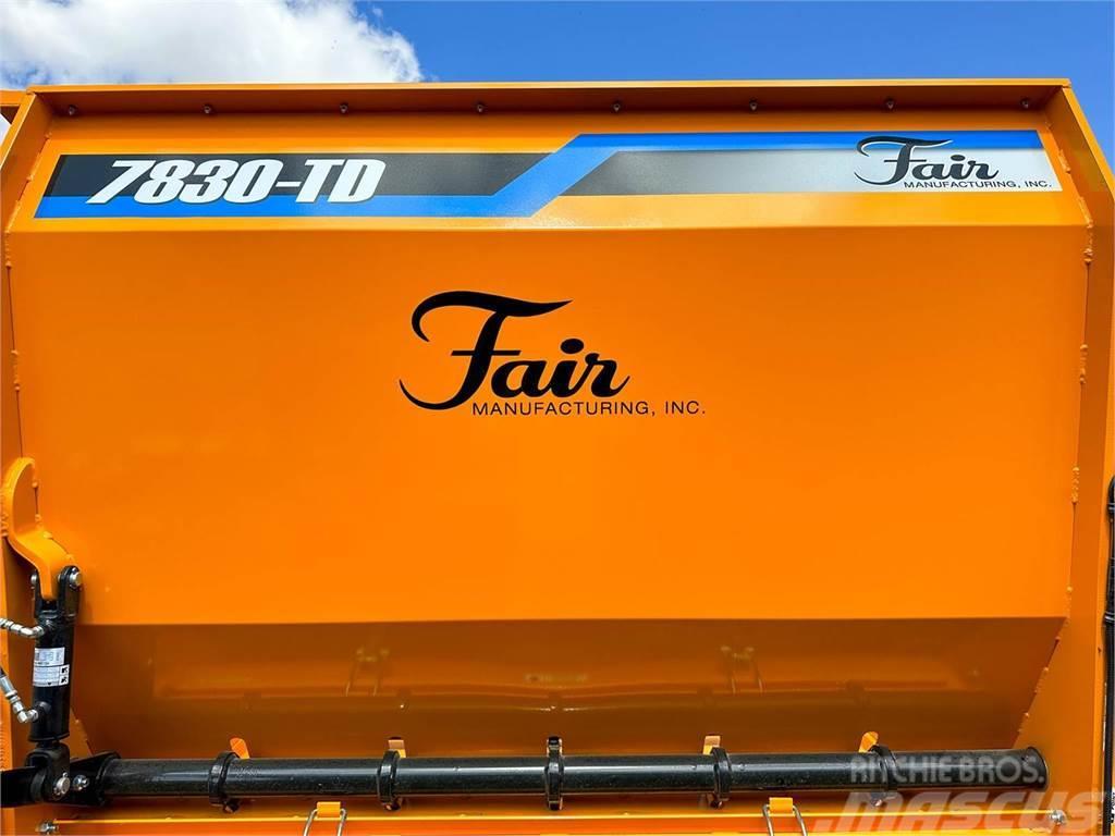  Fair Mfg 7830TD Desmenuzadoras, cortadoras y desenrolladoras de pacas