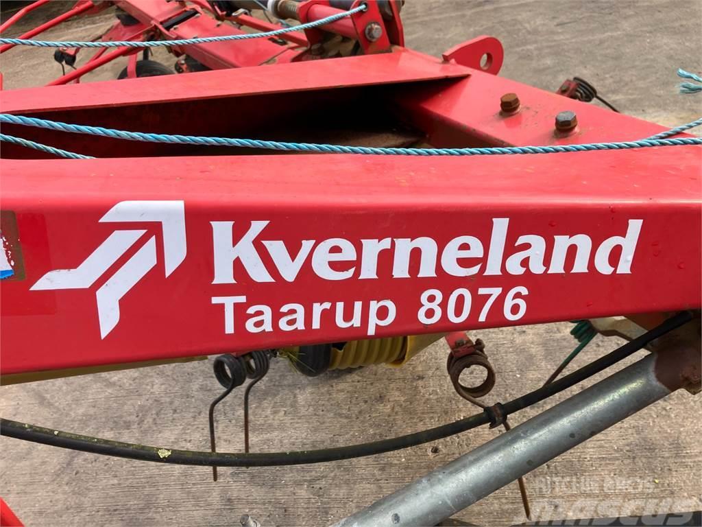 Kverneland Taarup 8076 6 Rotor Rastrillos y henificadores