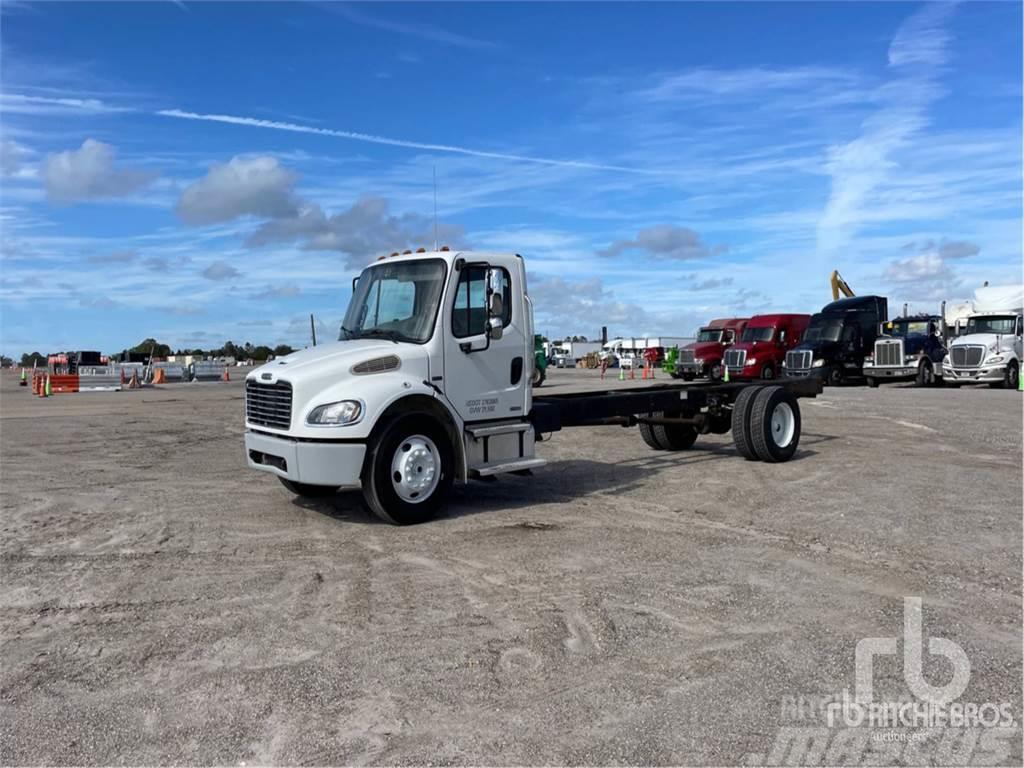Freightliner M2 106 Camiones chasis