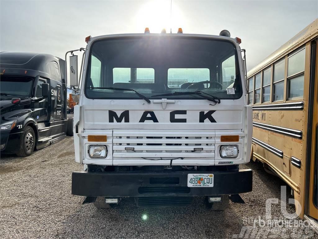 Mack MS200 Camiones hormigonera