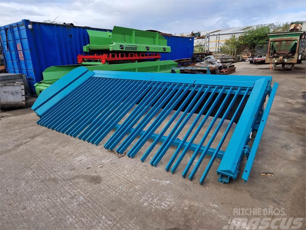  New / Un-Used Powerscreen 14ft Tipping Grid Machacadoras