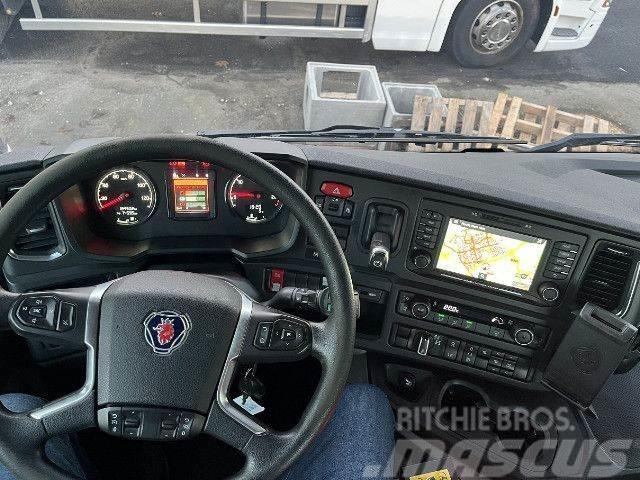 Scania P 450 B6x4HA Camiones chasis