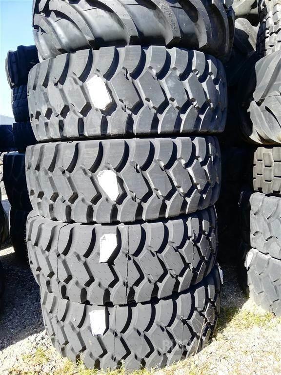 Goodyear 17.5R25 SOLIDS for scap Neumáticos, ruedas y llantas