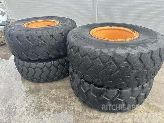 CASE 721 F 20,5R25 Neumáticos, ruedas y llantas