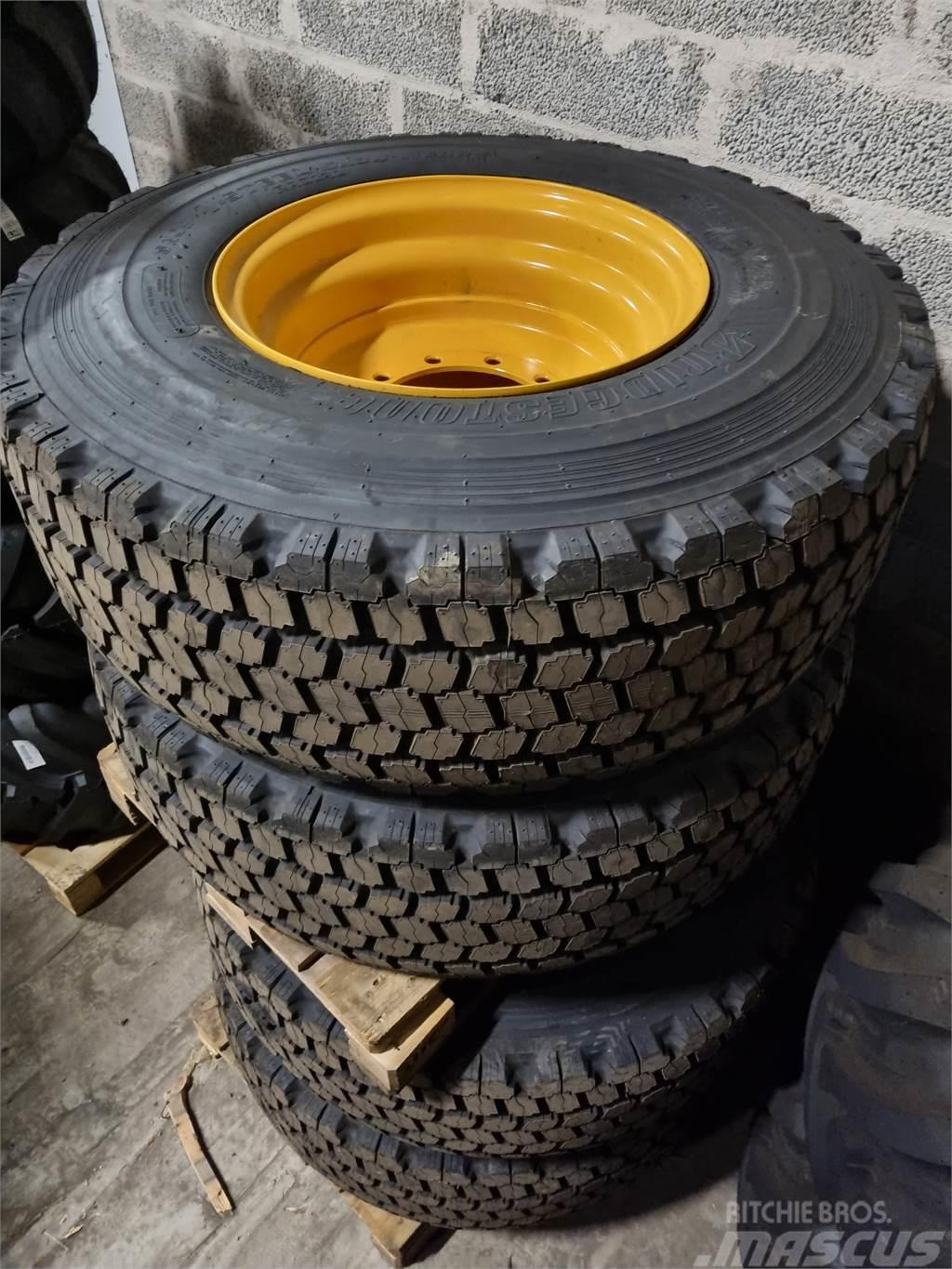 Bridgestone 17.5 R25 VSW, inkl fälg, 4 st Neumáticos, ruedas y llantas