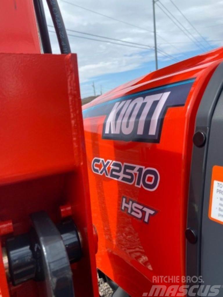 Kioti CX2510HB Hystat Diesel 4x4 Tractor Loader Tractores