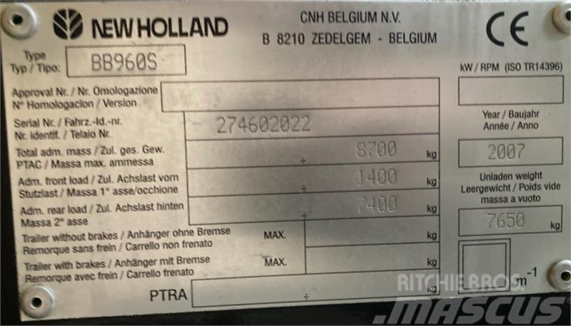 New Holland BB 960A M. Parkland ballevogn Empacadoras cuadradas